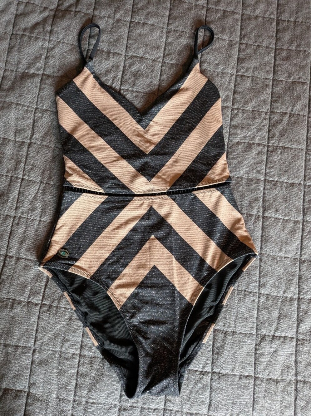 Biliblond Geometric Chevron Activewear Bodysuit - Black & Nude